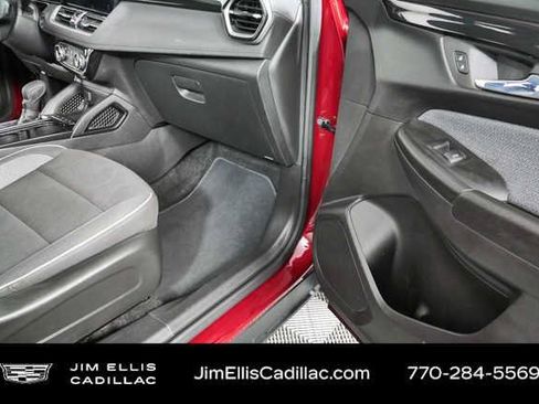 Used 2025 Chevrolet TrailBlazer LT AWD/4WD image 21