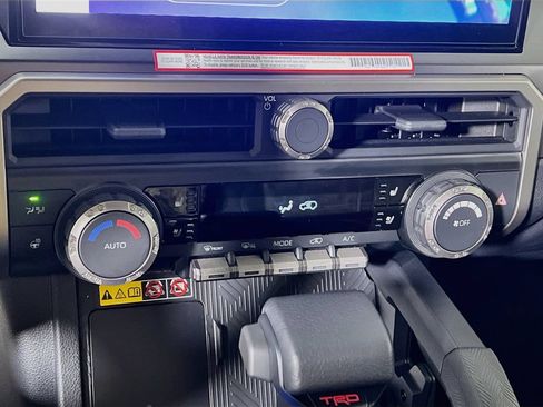Certified 2025 Toyota 4Runner TRD Off-Road Premium AWD/4WD image 14