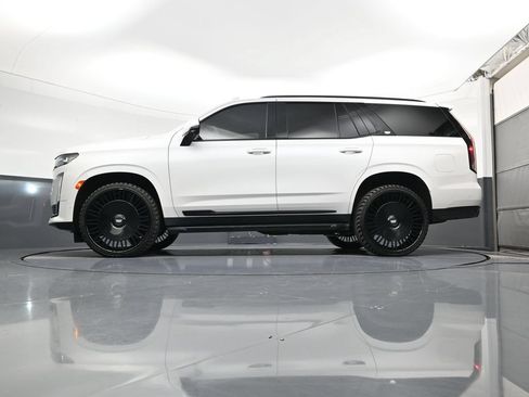 Used 2021 Cadillac Escalade Sport AWD/4WD image 22