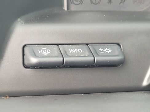 Used 2022 GMC Sierra 1500 AT4X image 39