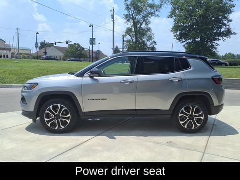 Used 2022 Jeep Compass Limited AWD/4WD image 4