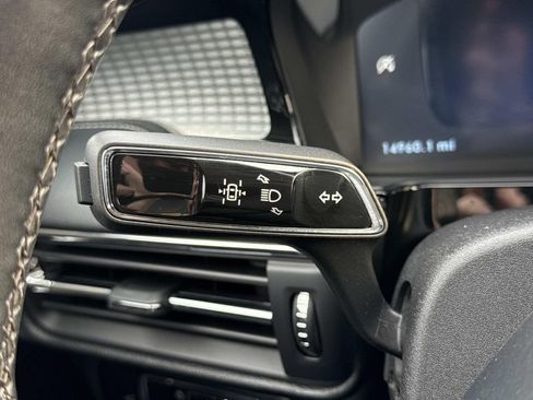 Used 2024 Lincoln Corsair AWD image 11