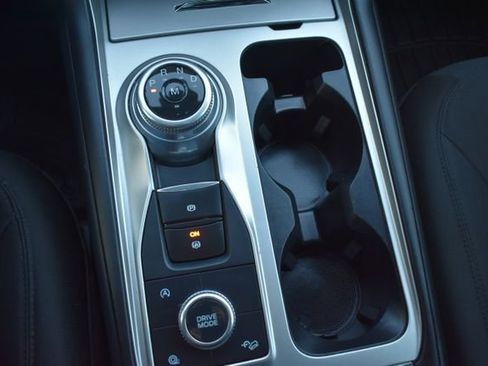 Used 2020 Ford Explorer XLT w/ Comfort Package image 31