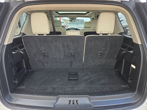 Used 2019 Ford Expedition Platinum AWD/4WD image 7