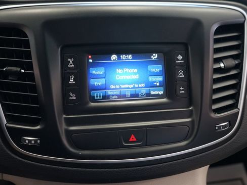 Used 2015 Chrysler 200 Limited w/ Convenience Group FWD image 30