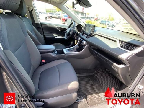 Used 2022 Toyota RAV4 LE AWD/4WD image 14