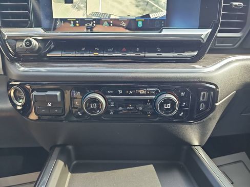 Used 2024 Chevrolet Silverado 2500 LTZ w/ LTZ Plus Package AWD/4WD image 24