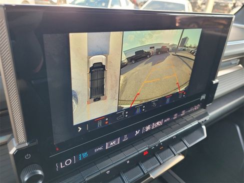 Used 2024 GMC Hummer EV 3X image 34