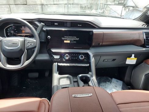 New 2026 GMC Sierra 3500 Denali Ultimate AWD/4WD image 15