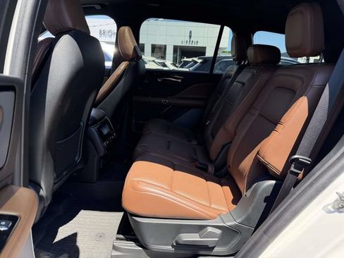 Used 2024 Lincoln Aviator Reserve w/ Elements Package Plus AWD/4WD image 12