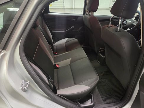 Used 2014 Ford Focus S FWD image 26