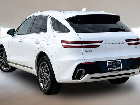 Used 2023 Genesis GV70 2.5T w/ Advanced Package AWD/4WD image 12