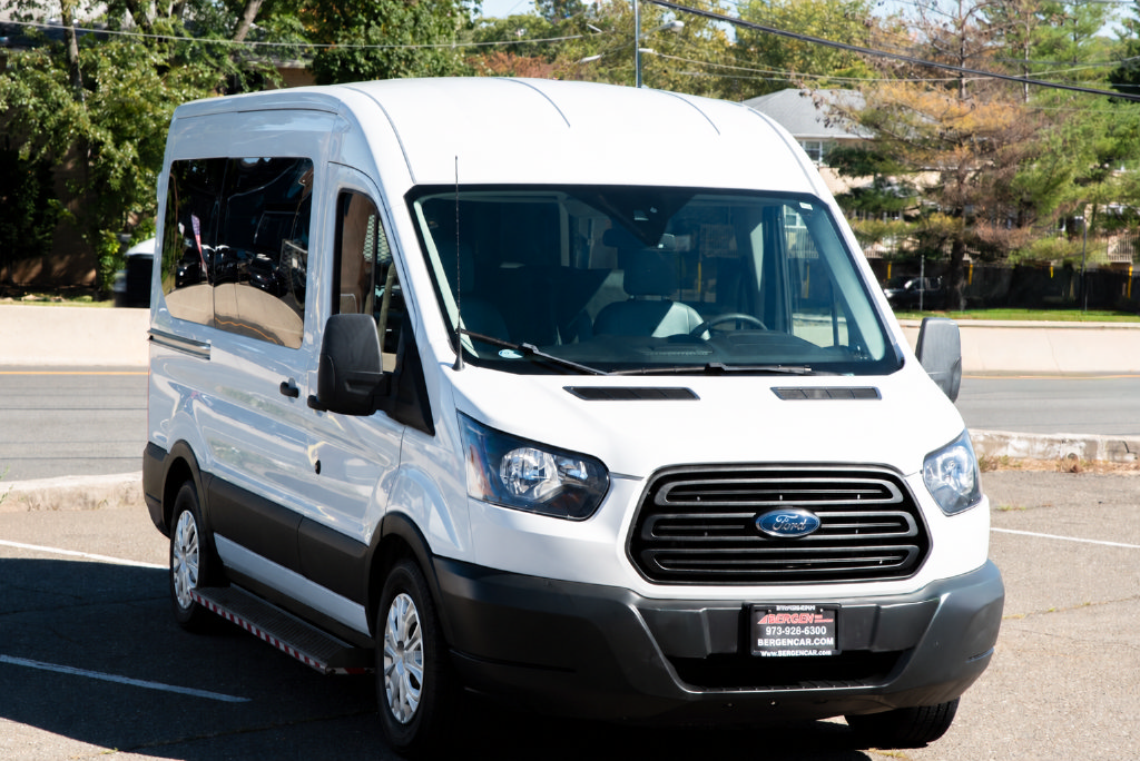 Used 2019 Ford Transit 150 XL RWD image 4