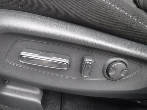 Used 2025 Honda CR-V EX image 13