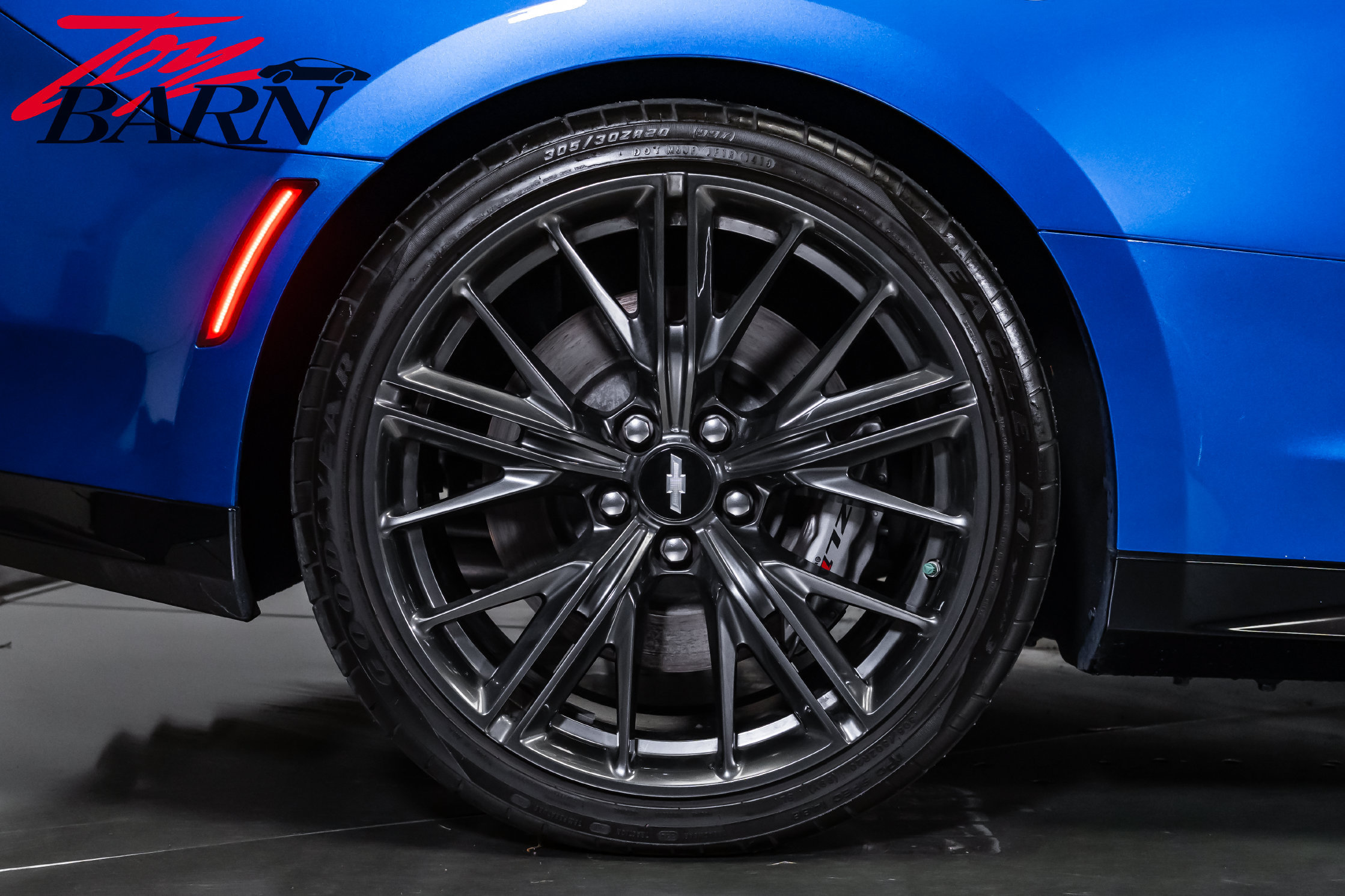 Used 2018 Chevrolet Camaro ZL1 RWD image 23