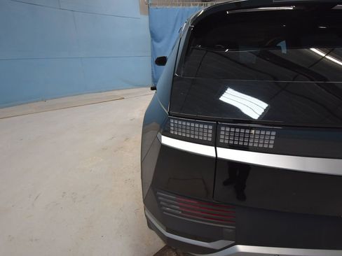 Used 2022 Hyundai Ioniq 5 SE image 39