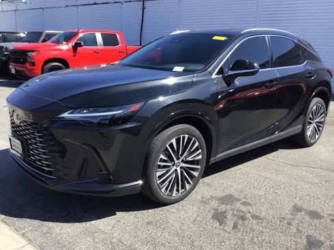 Used 2023 Lexus RX 350 Premium Plus w/ Cold Area Package FWD image 2