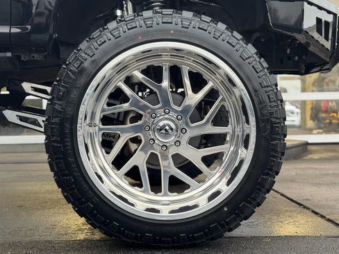 Used 2019 Ford F250 Lariat w/ Lariat Value Package image 9