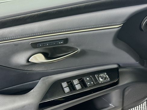 Used 2022 Lexus ES 350 w/ Premium Package FWD image 15
