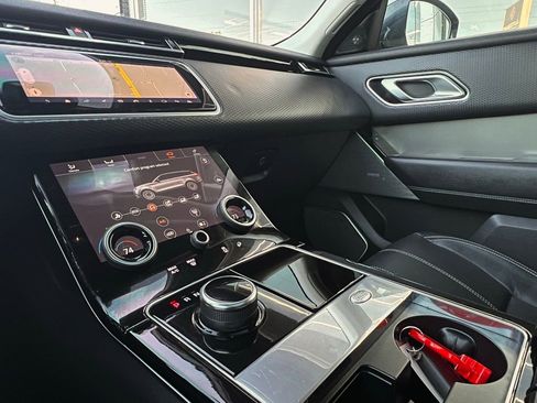 Used 2018 Land Rover Range Rover Velar S image 40
