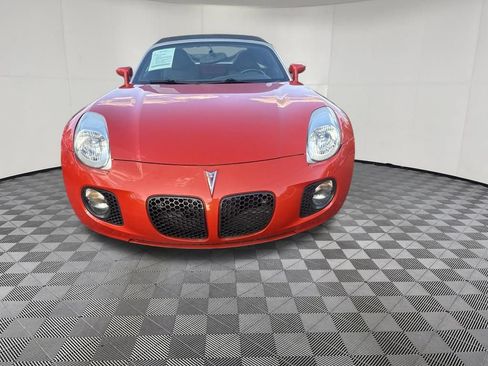 Used 2008 Pontiac Solstice GXP RWD image 3