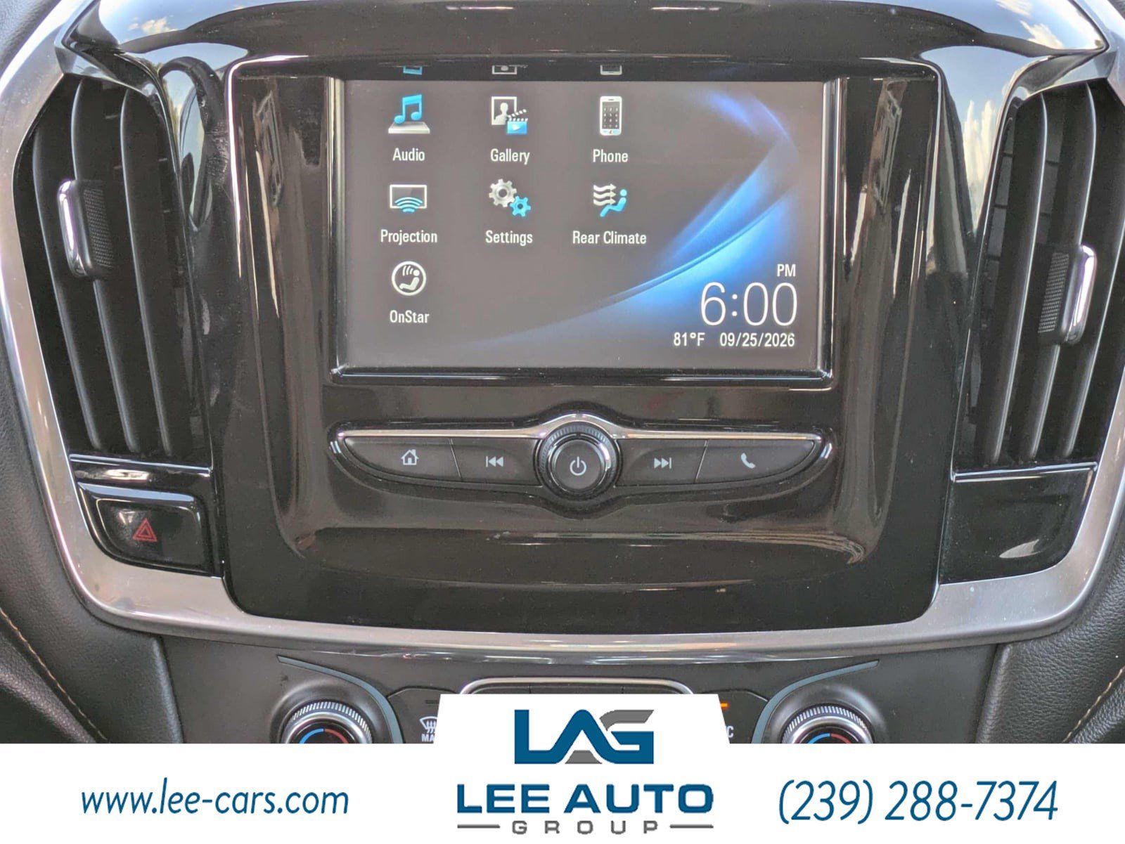 Used 2019 Chevrolet Traverse LT FWD image 16