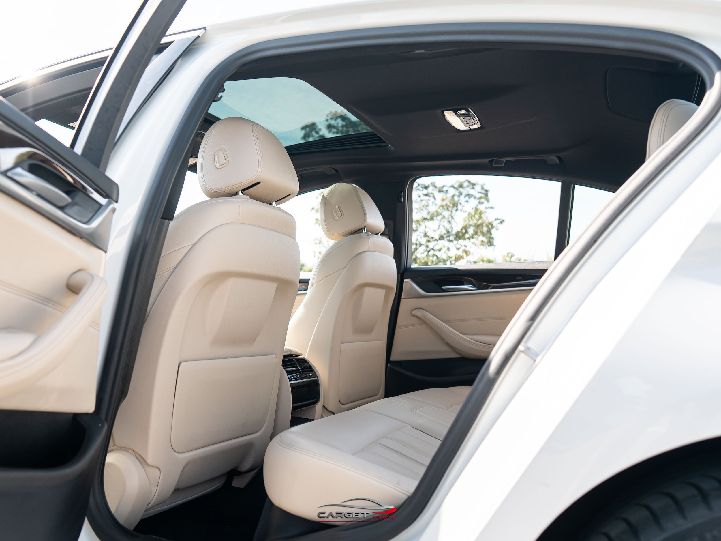Used 2020 BMW 540i w/ Premium Package RWD image 21
