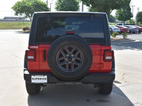 Used 2024 Jeep Wrangler Unlimited Sport AWD/4WD image 6