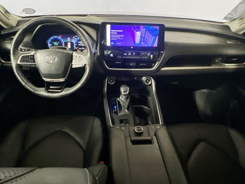 Used 2024 Toyota Grand Highlander AWD image 29