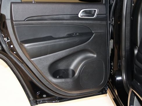 Used 2019 Jeep Grand Cherokee Altitude image 50