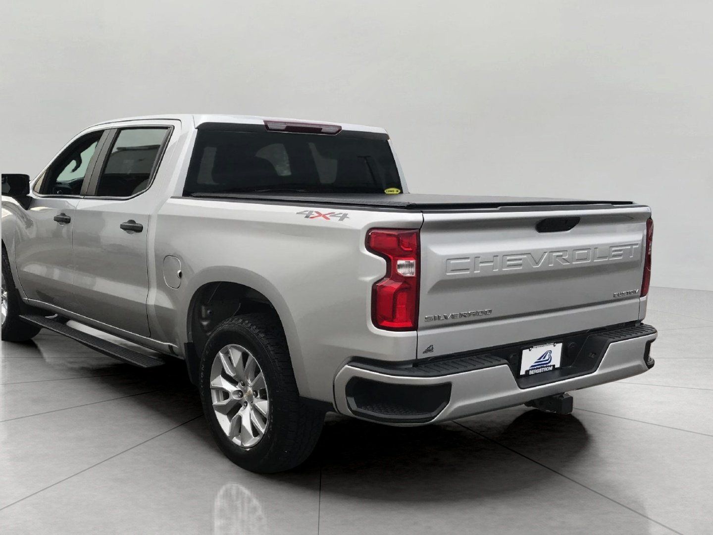 Used 2020 Chevrolet Silverado 1500 Custom w/ Custom Convenience Package AWD/4WD image 19
