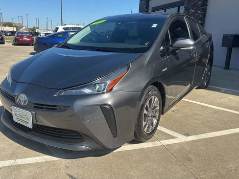 Used 2019 Toyota Prius Limited image 8