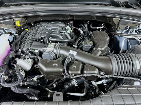 New 2025 Jeep Grand Cherokee Altitude AWD/4WD image 18
