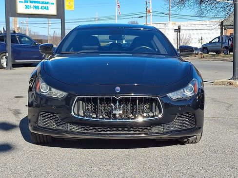 Used 2017 Maserati Ghibli image 2