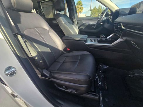 Used 2025 MAZDA CX-90 3.3 Turbo w/ Premium Sport Pkg image 11