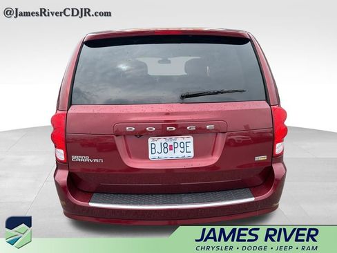 Used 2018 Dodge Grand Caravan SE image 7