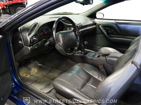 Used 1995 Chevrolet Camaro Z28 RWD image 4