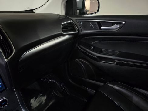 Used 2022 Ford Edge Titanium image 35