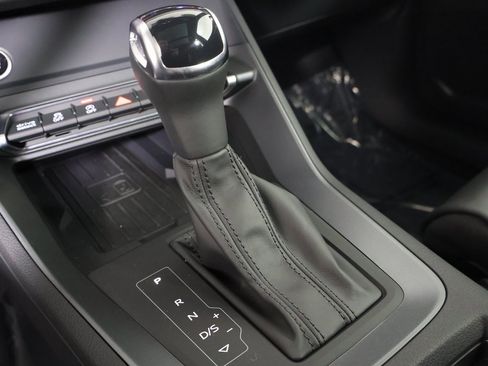 Used 2025 Audi Q3 2.0T Premium w/ Convenience Package image 4