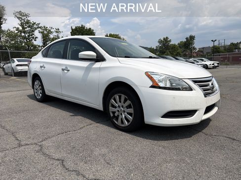 Used 2015 Nissan Sentra SV FWD image 1