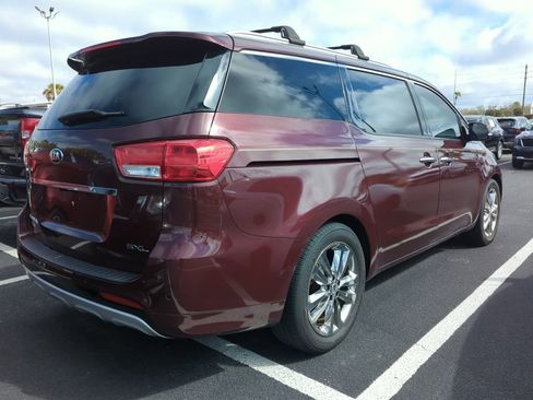 Used 2016 Kia Sedona SX Limited image 9
