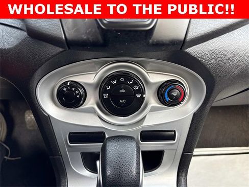 Used 2019 Ford Fiesta SE image 26