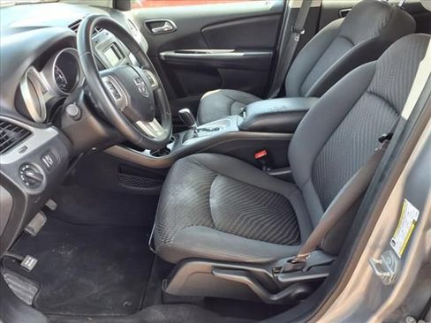 Used 2018 Dodge Journey SE w/ Connectivity Group FWD image 32