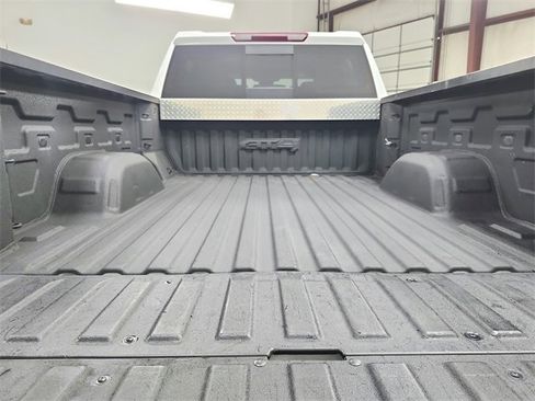 Used 2023 GMC Sierra 1500 AT4 w/ AT4 Preferred Package image 43