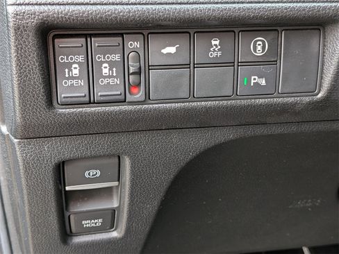 Used 2022 Honda Odyssey Touring image 17