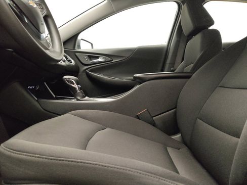 Used 2023 Chevrolet Malibu LT FWD image 17