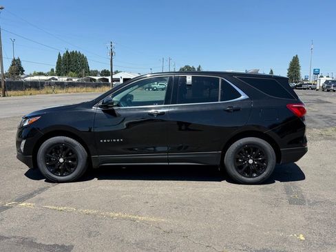 Used 2020 Chevrolet Equinox LT image 2