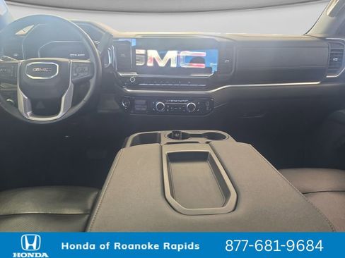 Used 2025 GMC Sierra 1500 SLT AWD/4WD image 12