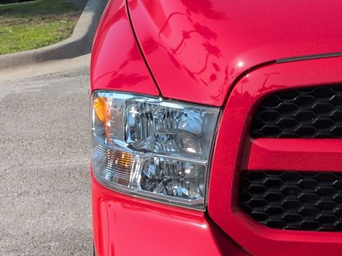 Certified 2022 RAM 1500 Express w/ Express Value Package AWD/4WD image 10