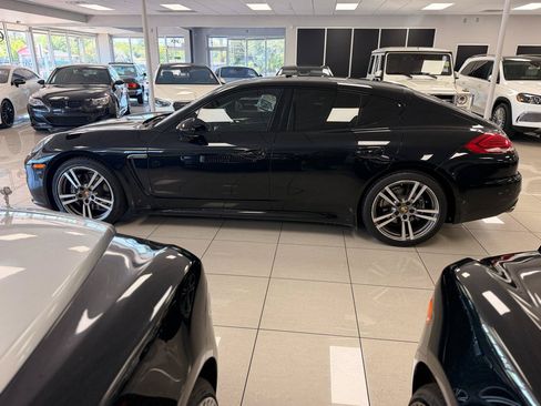 Used 2016 Porsche Panamera 4 AWD/4WD image 5